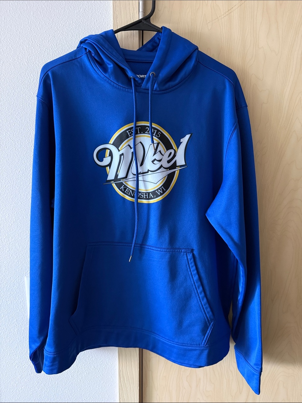 Amazon MKE1 Kenosha, WI Athletic Hoodie Blue Large